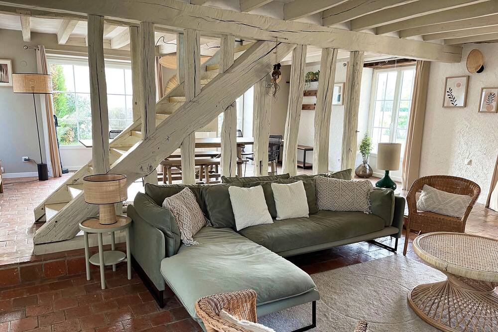 Photo of Others in Chitenay