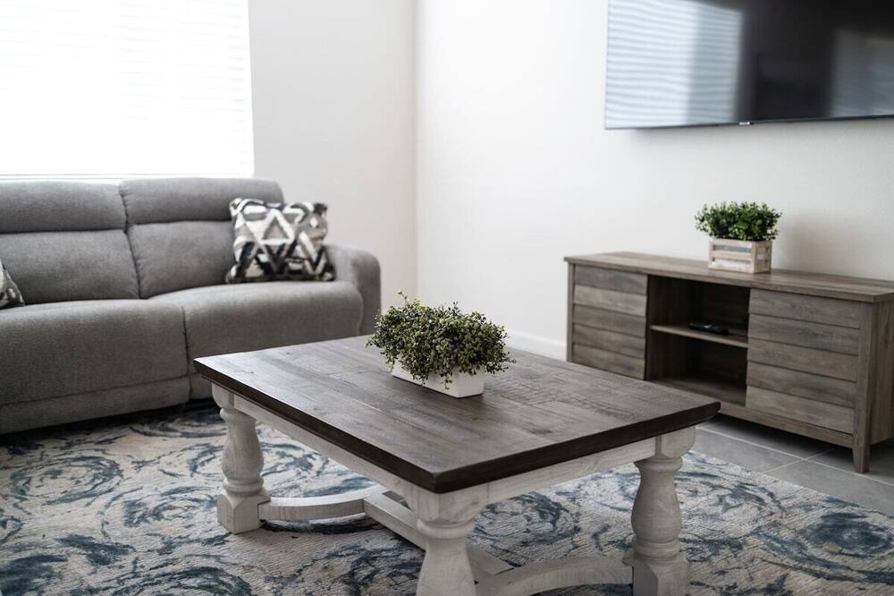 Photo of Livingroom in Pleasant Grove