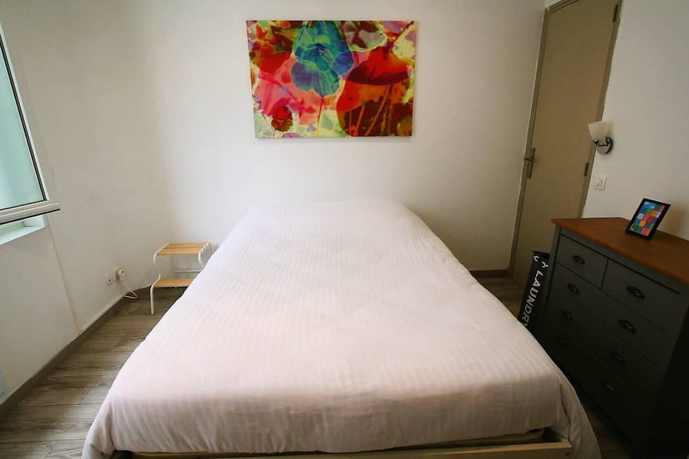 Photo of Bedroom in Anatole France Danton