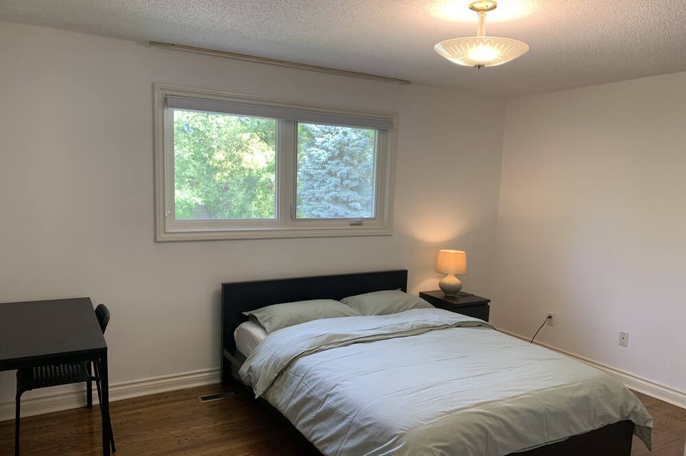 Photo of Bedroom in Rathwood