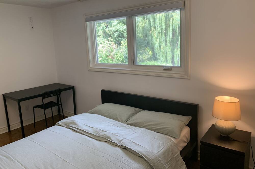 Photo of Bedroom in Rathwood