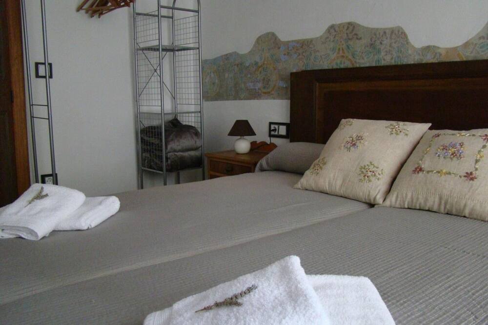 Photo of Bedroom in Falset