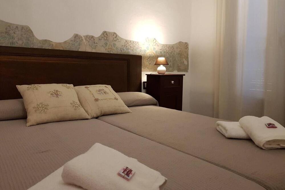 Photo of Bedroom in Falset