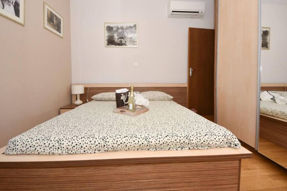 Photo of Bedroom in Veli Iz