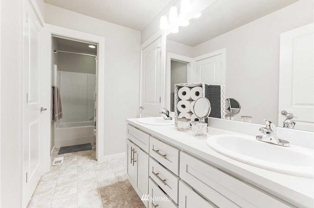 Photo of Others in Maple Valley