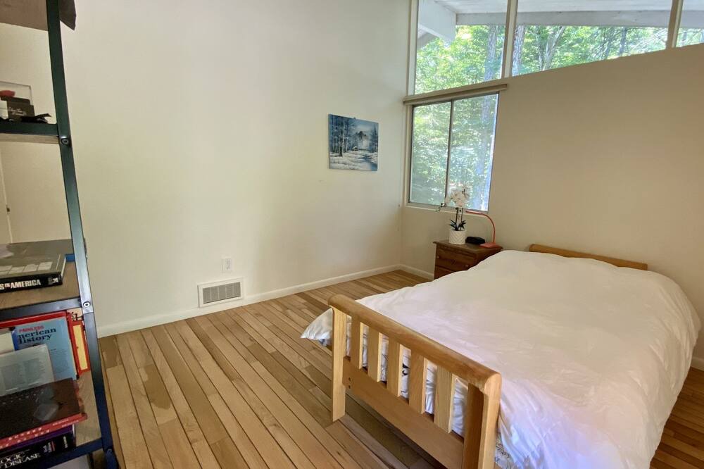 Photo of Bedroom in Natick