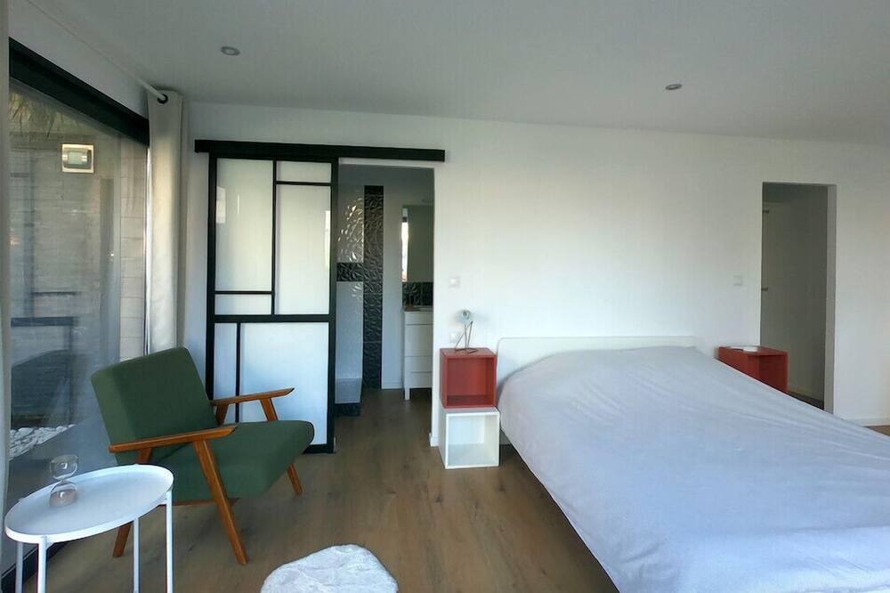 Photo of Bedroom in Sorgues