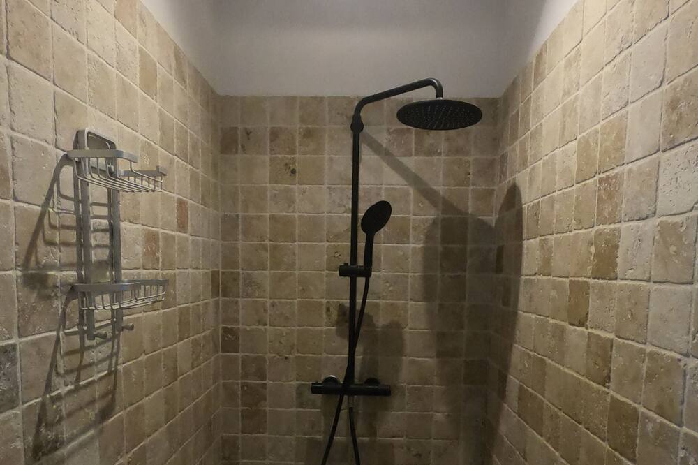 Photo of Bathroom in Sorgues