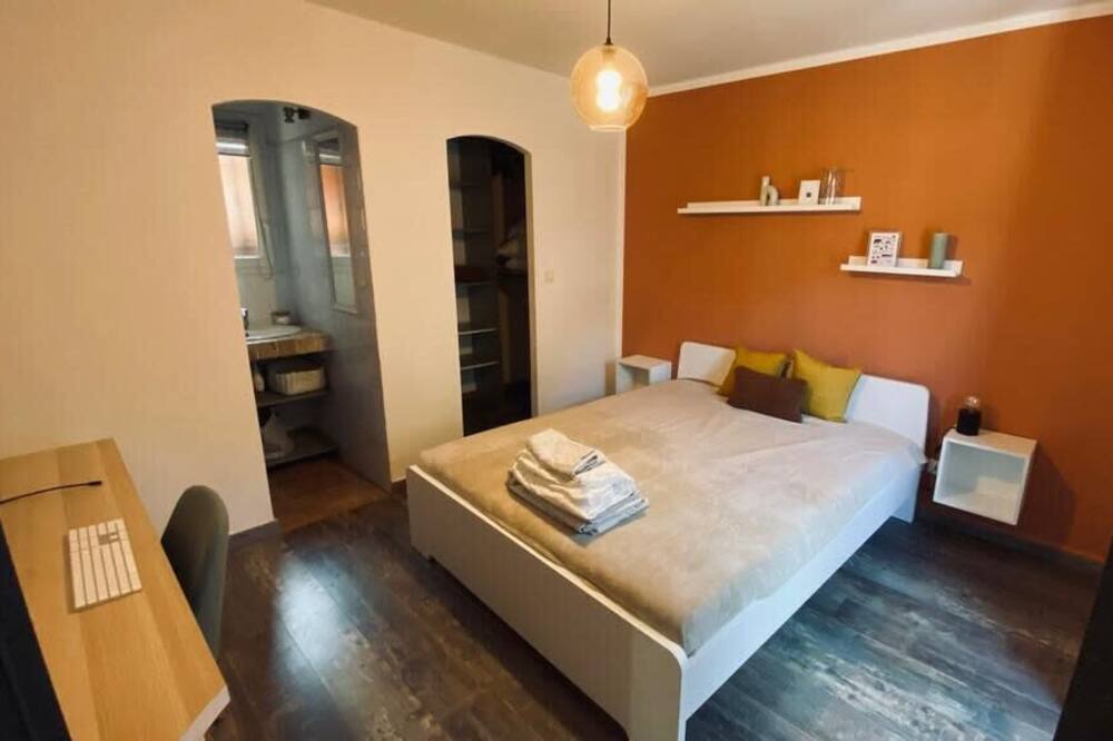 Photo of Bedroom in Sorgues