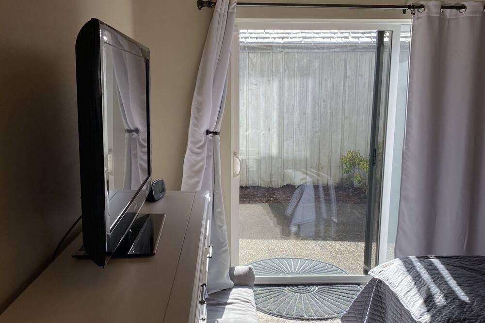 Photo of Others in Lincoln Beach