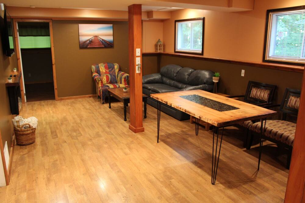 Photo of Livingroom in Lafontaine