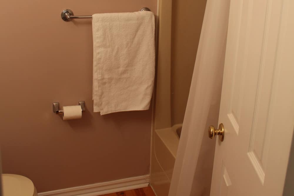 Photo of Bathroom in Lafontaine