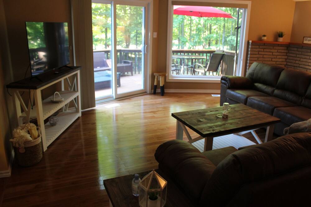 Photo of Livingroom in Lafontaine