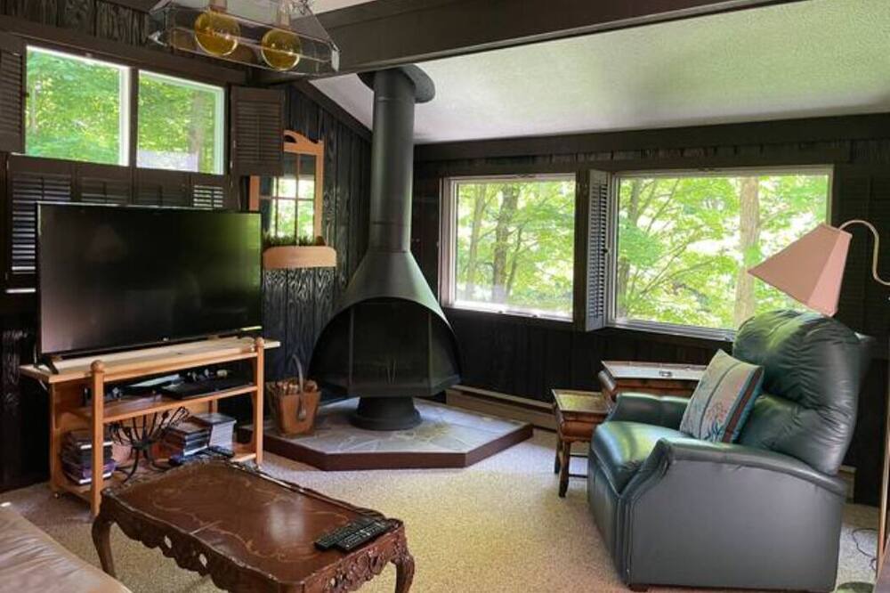 Photo of Livingroom in Oro-Medonte