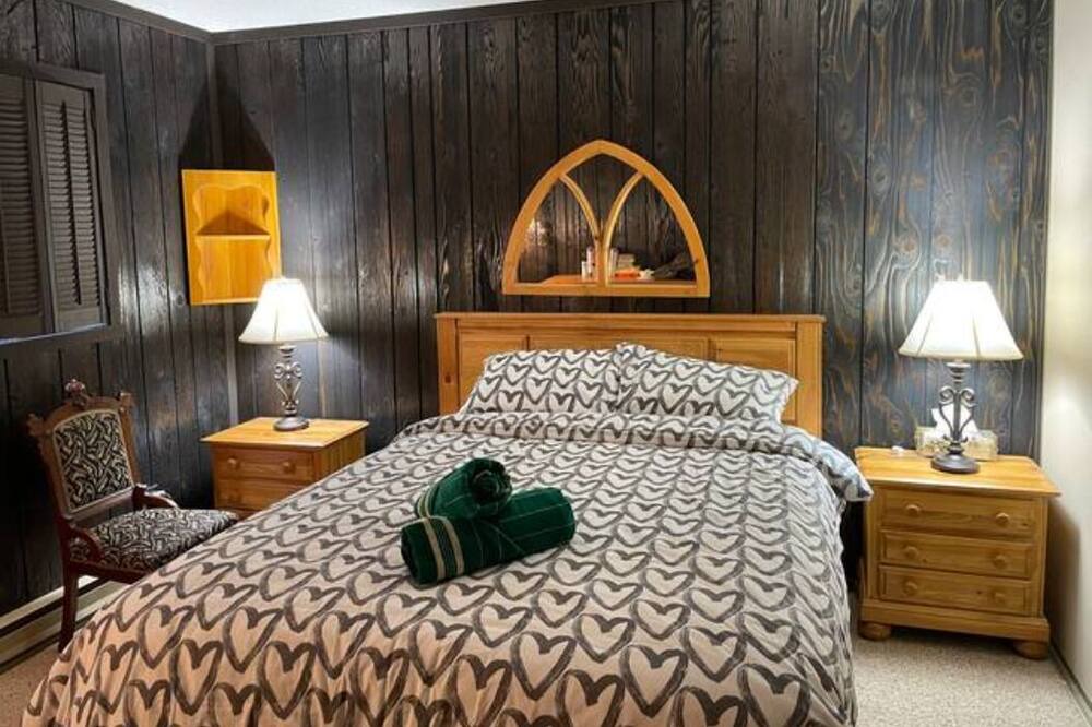 Photo of Bedroom in Oro-Medonte