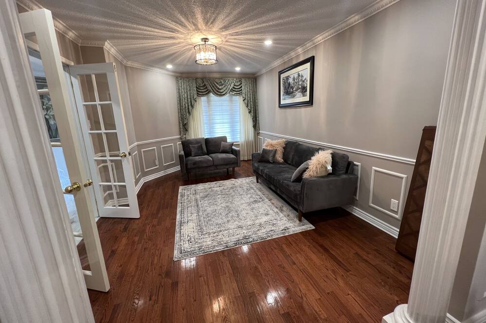 Photo of Livingroom in Scarborough