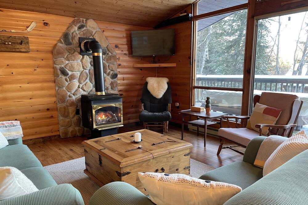 Photo of Livingroom in Novar