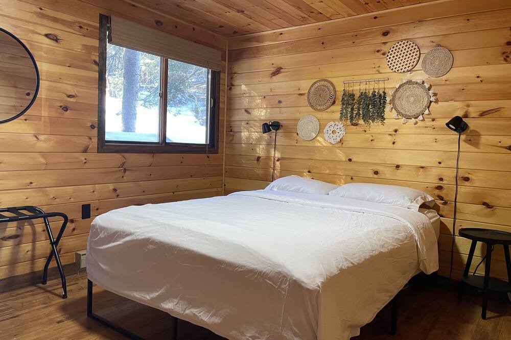 Photo of Bedroom in Novar