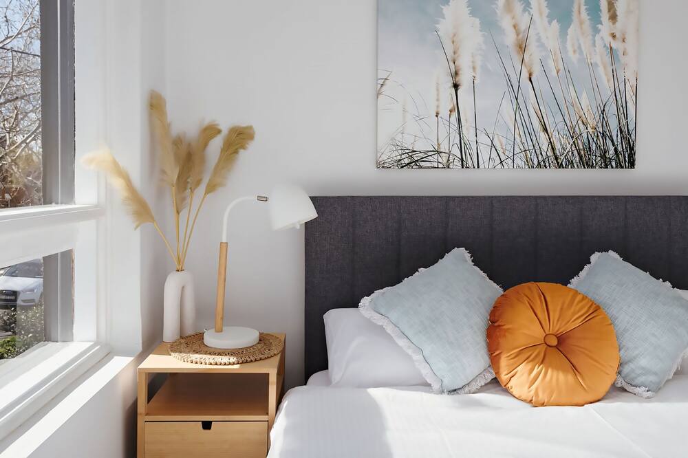 Photo of Bedroom in Elwood