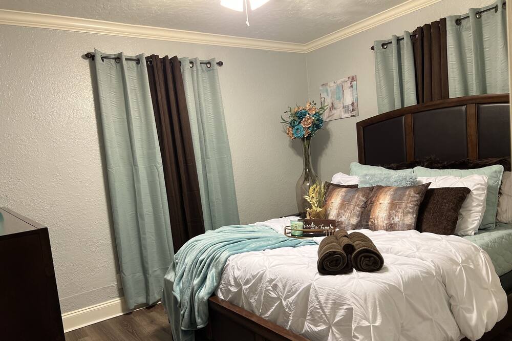 Photo of Bedroom in Elmo