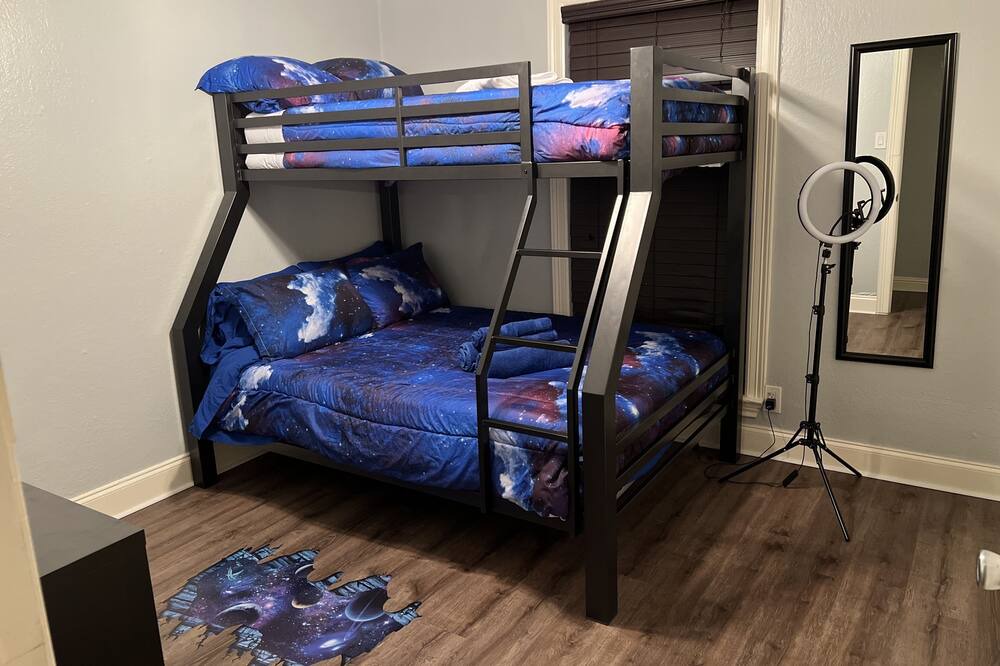 Photo of Bedroom in Elmo