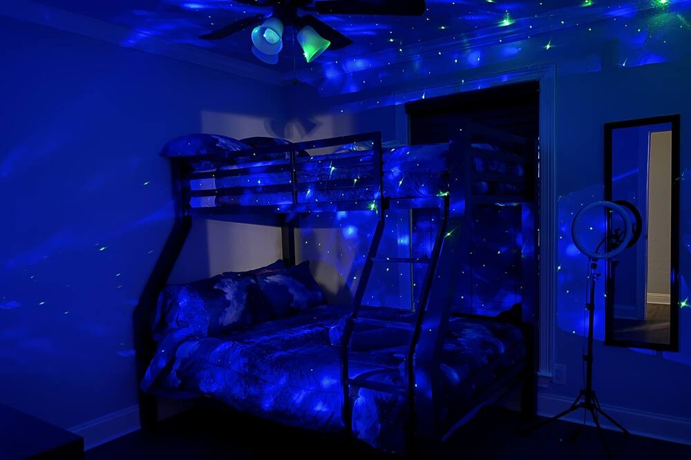 Photo of Bedroom in Elmo