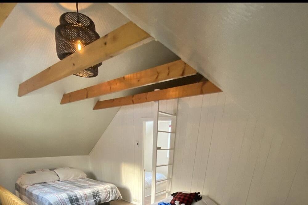 Photo of Bedroom in Chertsey