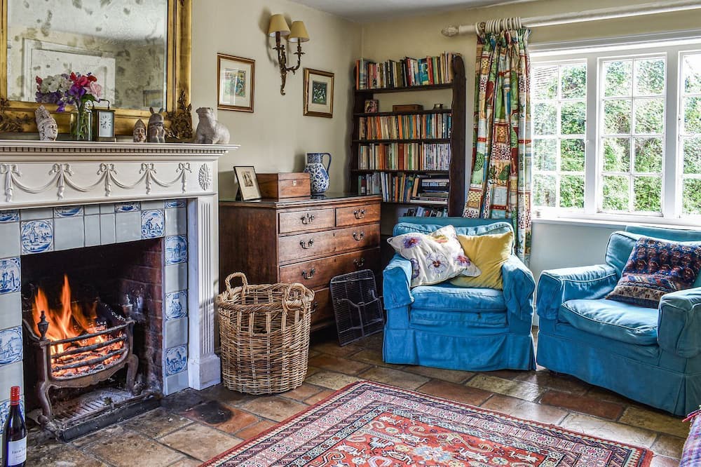 Photo of Livingroom in Farley