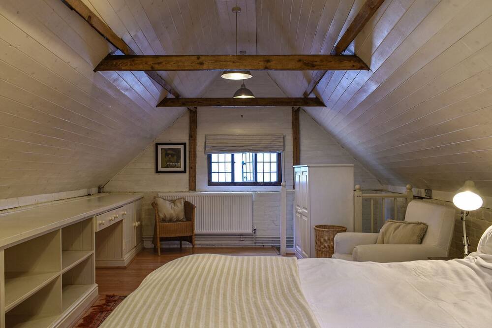 Photo of Bedroom in Farley