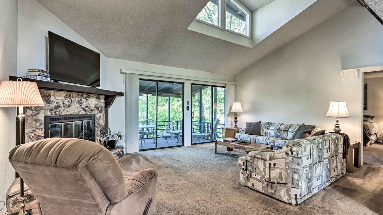 Photo of Livingroom in Osage Beach
