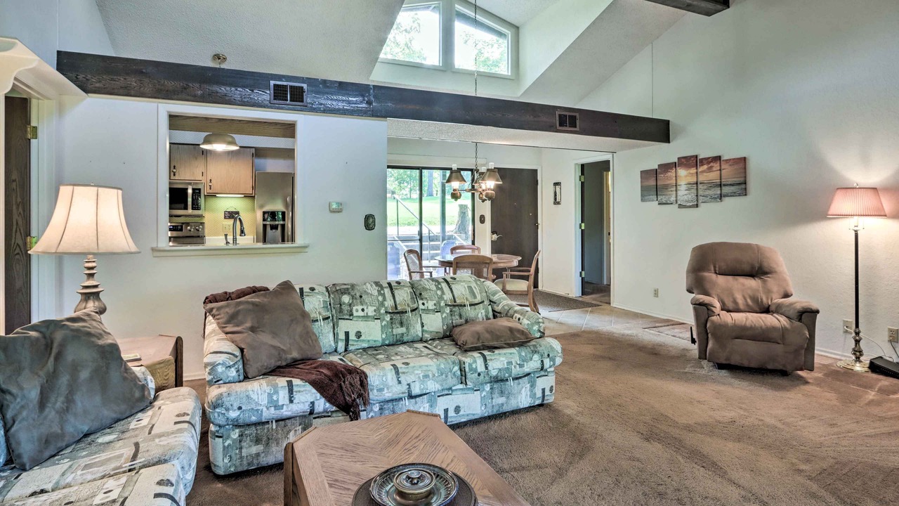 Photo of Livingroom in Osage Beach