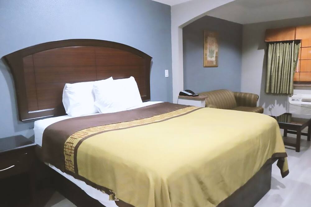 Photo of Bedroom in Greater Greenspoint
