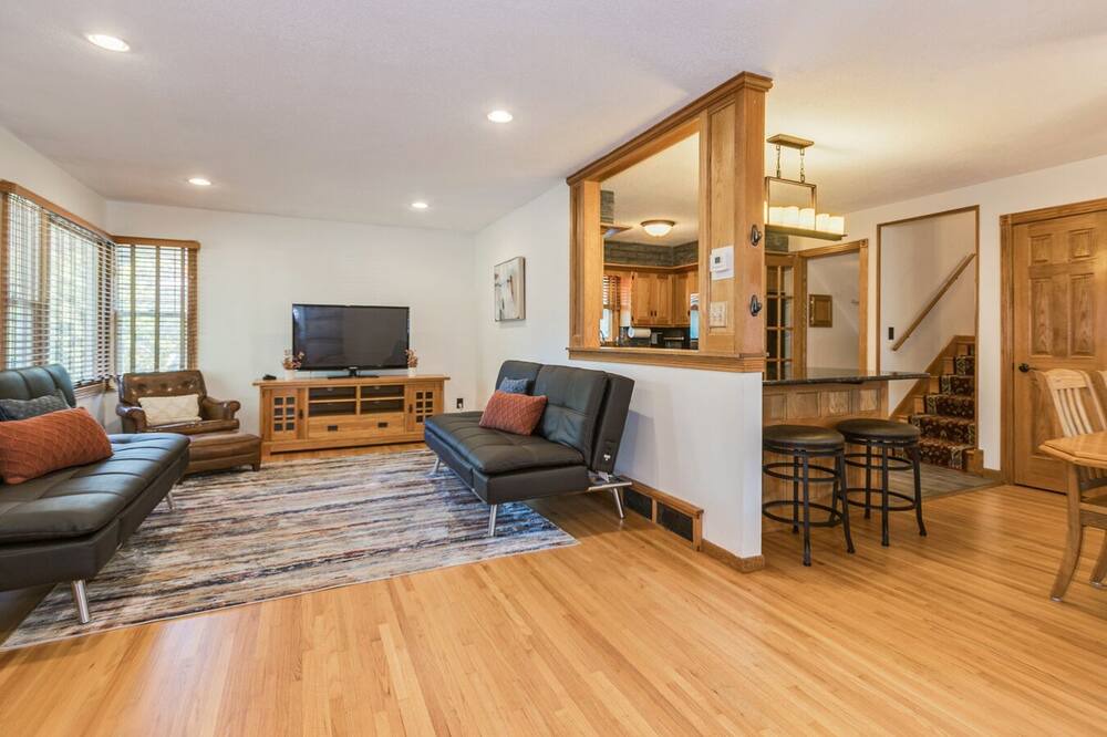 Photo of Livingroom in St. Anthony
