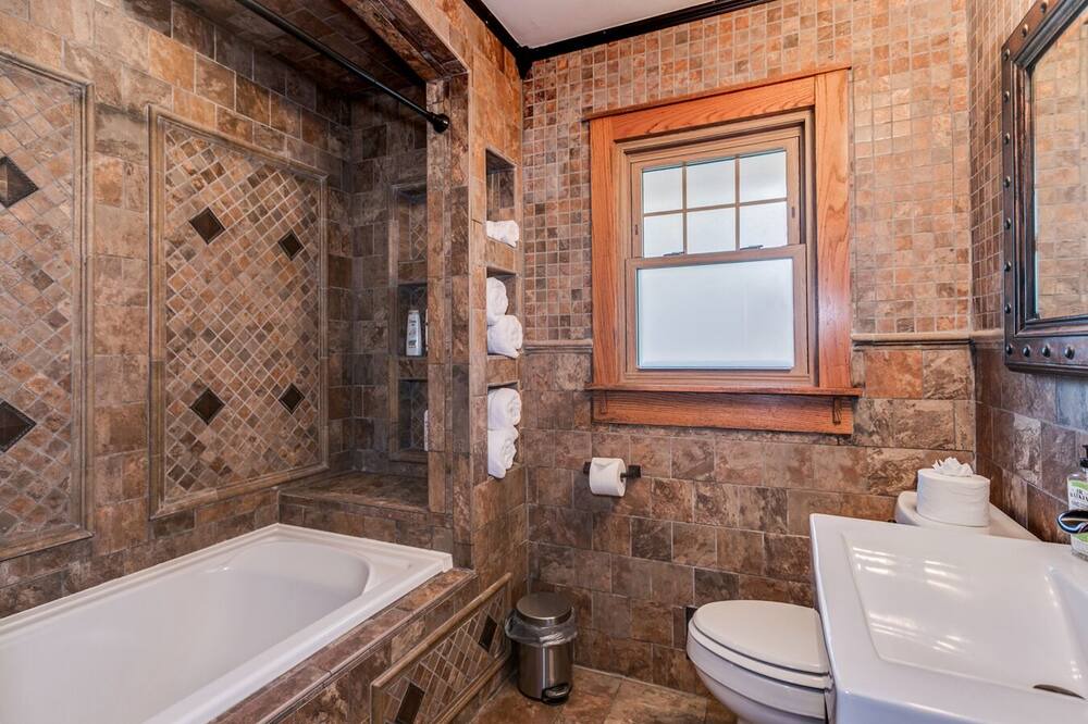 Photo of Bathroom in St. Anthony