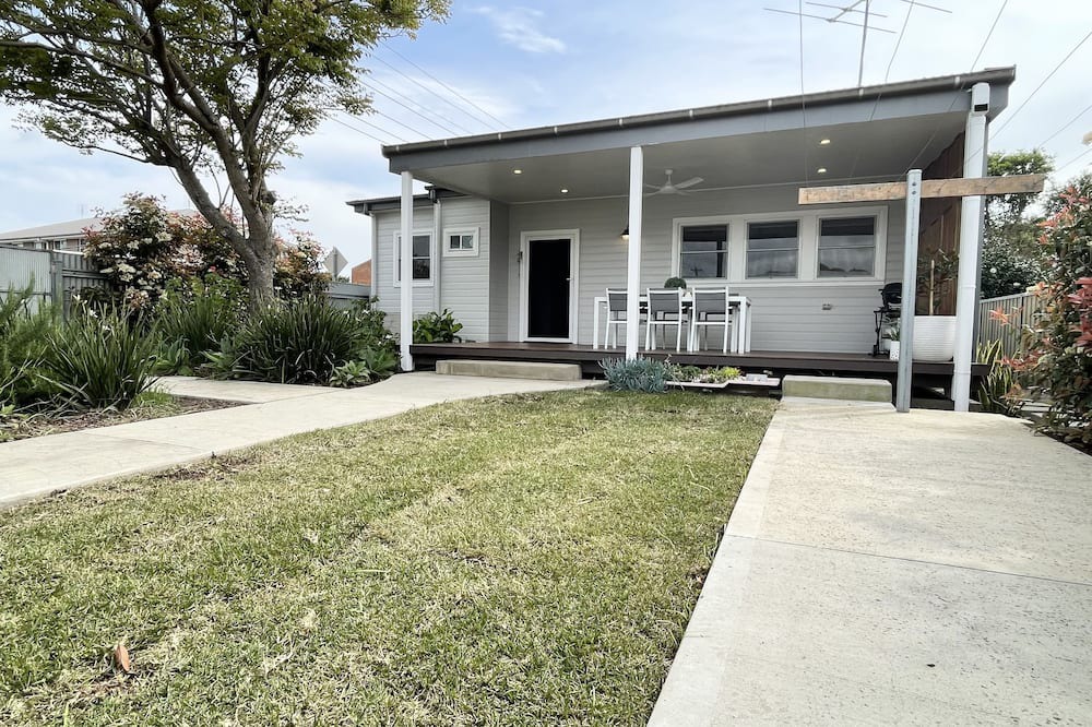 Photo of Others in Singleton