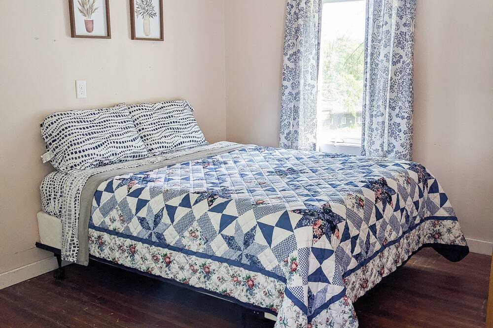 Photo of Bedroom in Buckingham