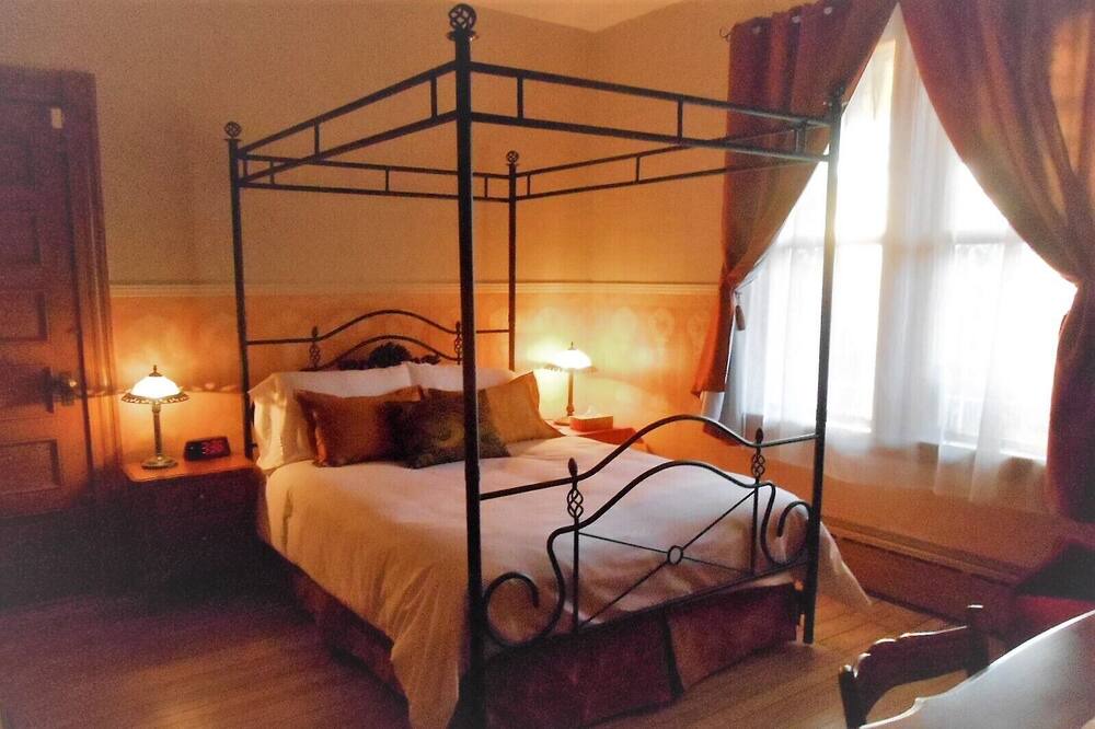 Photo of Bedroom in Saint-Malo