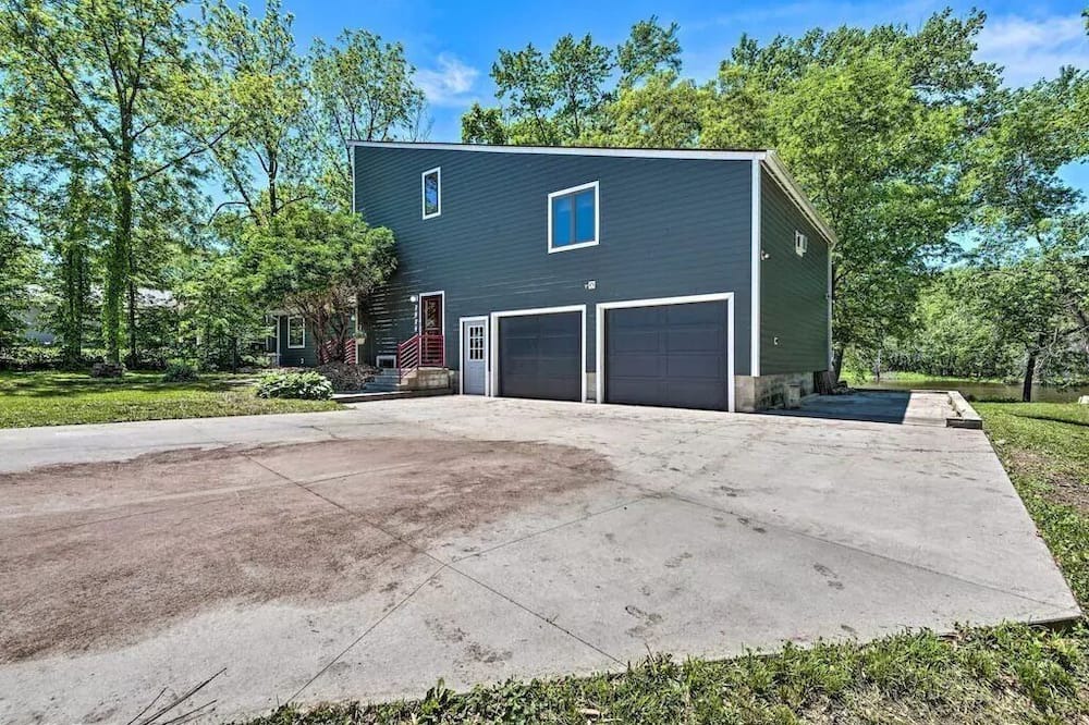 Photo of Outdoor in Cedar Falls