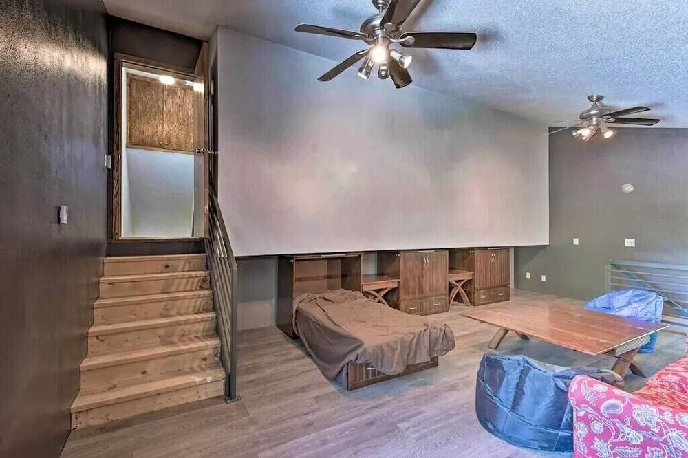 Photo of Bedroom in Cedar Falls