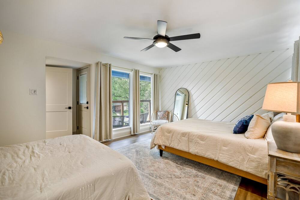 Photo of Bedroom in Seven Coves