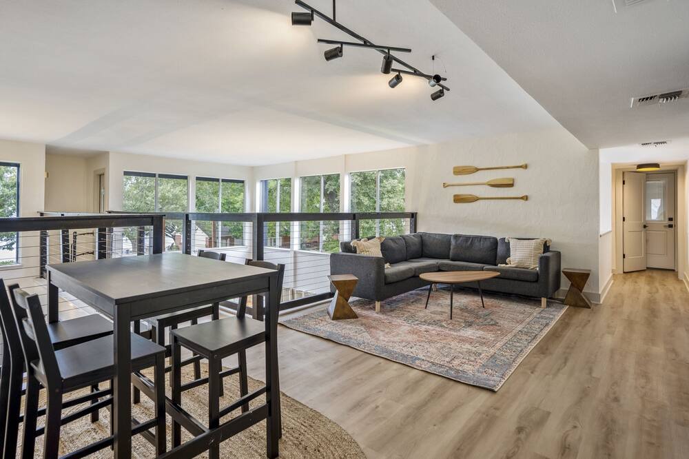 Photo of Livingroom in Seven Coves