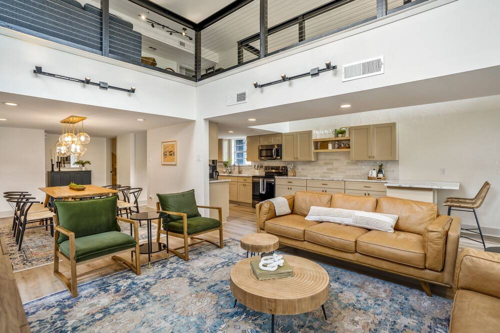 Photo of Livingroom in Seven Coves