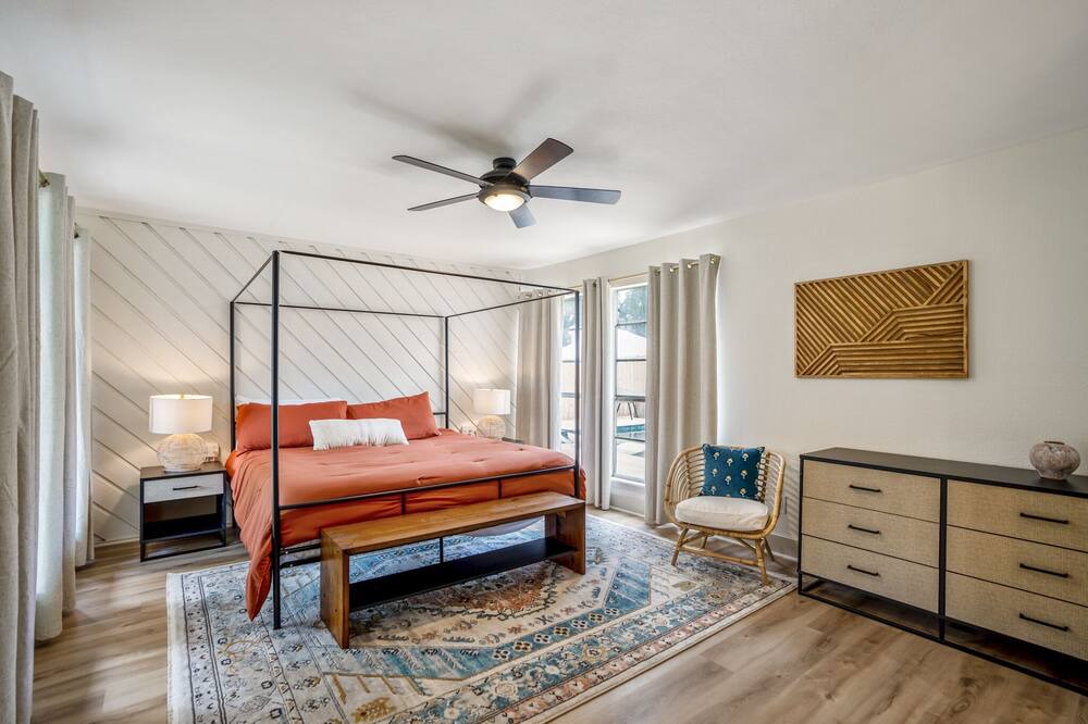 Photo of Bedroom in Seven Coves