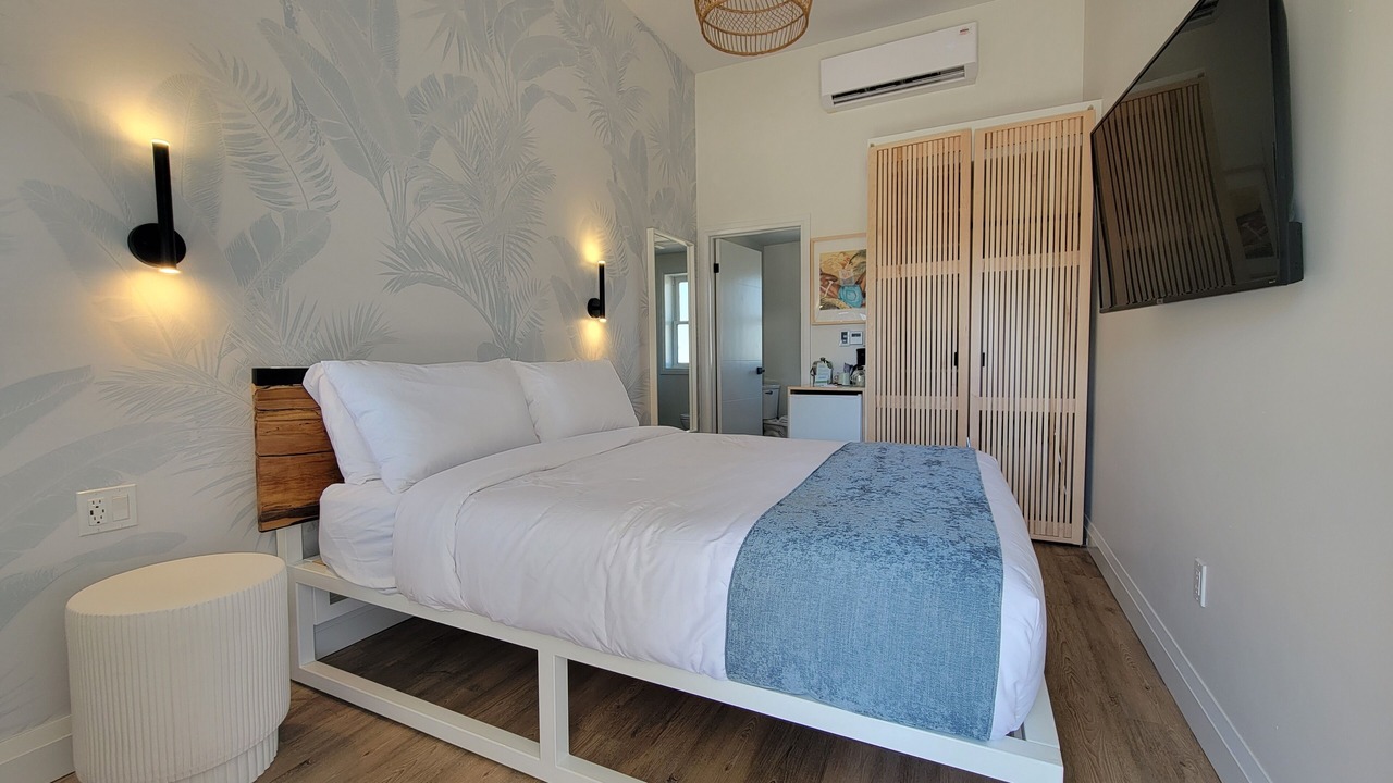 Photo of Bedroom in Grand Bend