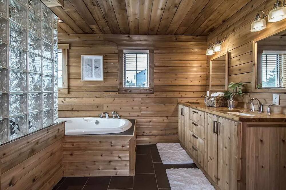 Photo of Bathroom in Cows Bay