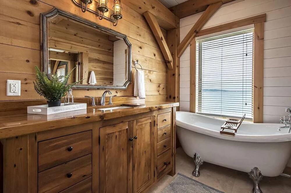 Photo of Bathroom in Cows Bay