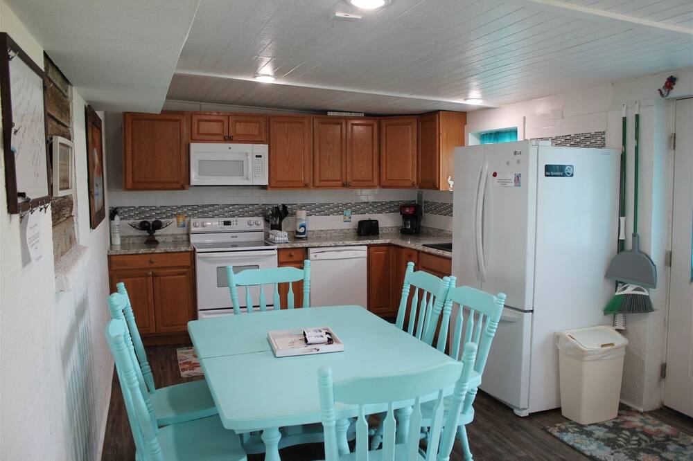 Photo of Kitchen in Taft