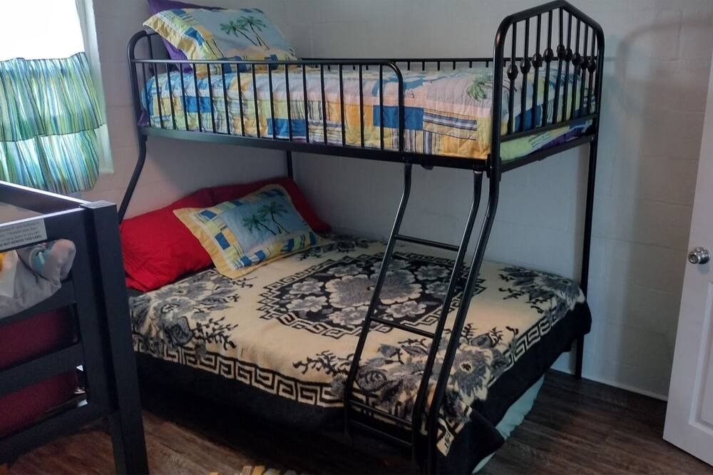 Photo of Bedroom in Taft