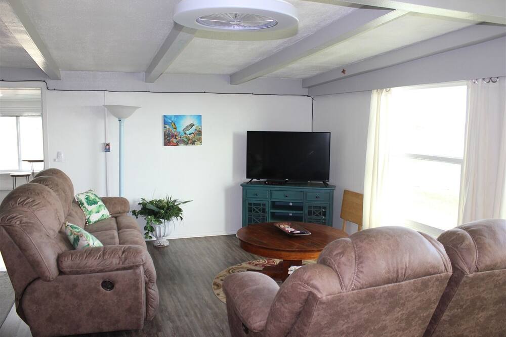 Photo of Livingroom in Taft