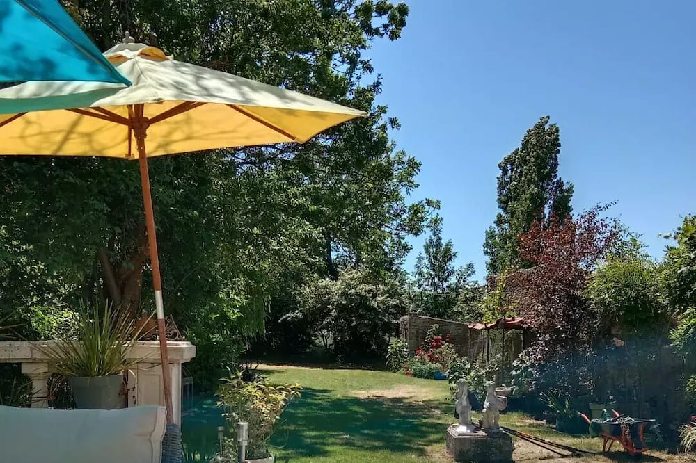 Photo of Outdoor in Cours